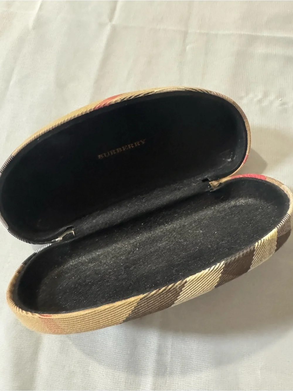 Burberry Signature Iconic Checkered Glasses Case in Beige & Brown — ‼️SEE NOTES